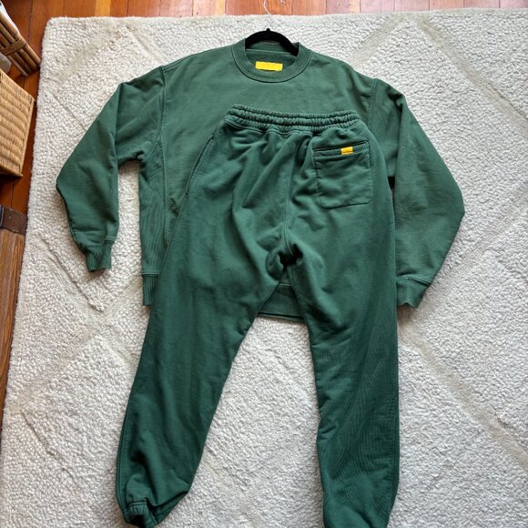 Yellow Label Co. THE COZY CREW and SIGNATURE SWEATS sweat set - Picture 7 of 9